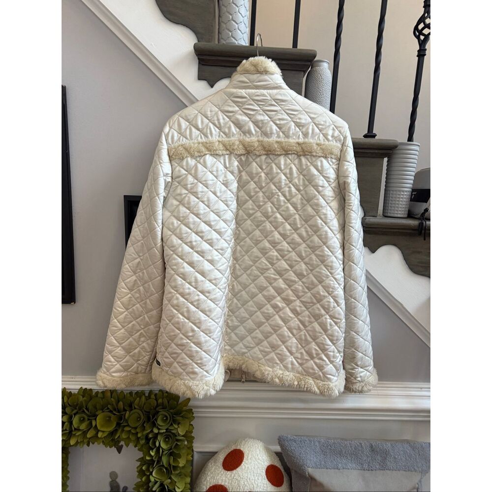 Athleta Dakani Winter White Quilted Faux Sherpa Jacket sz XL EUC - Picture 6 of 7